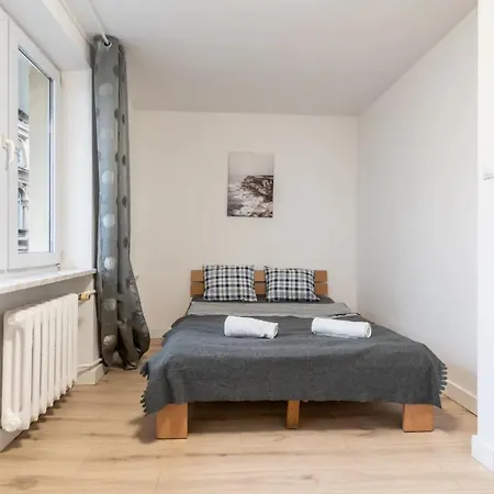 Apartment Golden - Bright And Cozy - Center - Kred