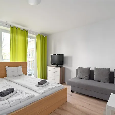 Golden - Bright And Cozy - Center - Kred Apartment *